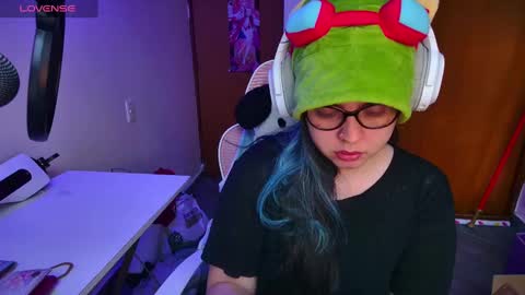 Im Violet online show from 9, 3, 2025