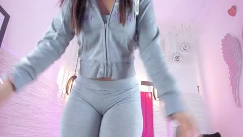 Vallolet Peach  online show from 26, 1, 2025