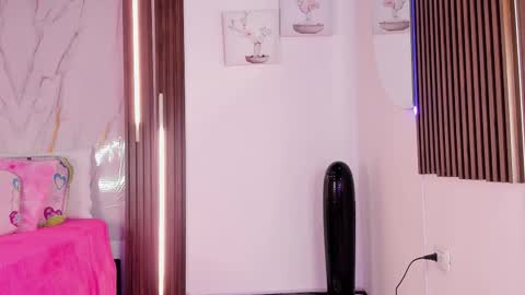 Vallolet Peach  online show from 17, 2, 2026