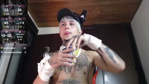 david guzman i model independenthelp me with a thumbs up online show from 15, 12, 2024