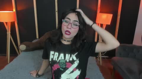 Snapshot of vampy_dolll chatting on 6, 1, 2025 vampy_dolll online show from 6, 1, 2025