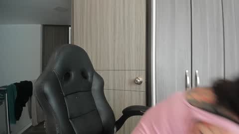 vanessa online show from 24, 11, 2025