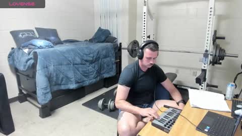 Snapshot of vandal2021 chatting on 13, 1, 2025 Vandal2021 online show from 13, 1, 2025