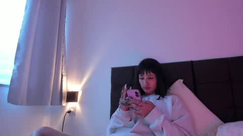 Snapshot of vandalovee chatting on 3, 11, 2025 Babi Alu online show from 3, 11, 2025