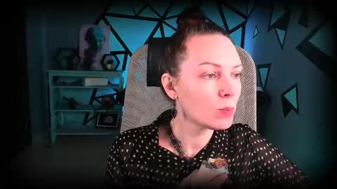 Vanda online show from 8, 11, 2025