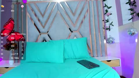 Snapshot of vanesaa_mejia chatting on 5, 12, 2025 vanesaa_mejia online show from 5, 12, 2025