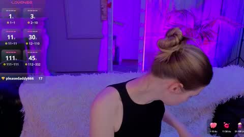 Snapshot of vanessa__lui chatting on 24, 3, 2026 Vanessa online show from 24, 3, 2026