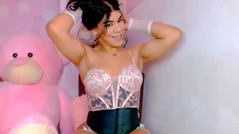 Snapshot of vanessa_brett_1 chatting on 5, 12, 2024 vanessa online show from 5, 12, 2024