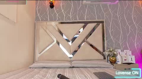    online show from 30, 10, 2025