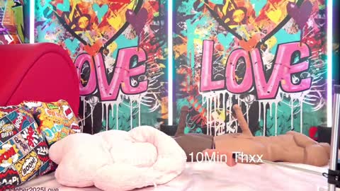 Snapshot of vanessa_love chatting on 25, 10, 2025 Vanessa online show from 25, 10, 2025