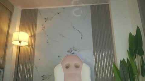 Snapshot of vanessa_novvoa chatting on 6, 11, 2025 Vanessa Novvoa online show from 6, 11, 2025