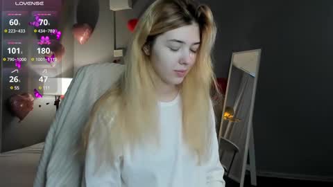 Vanessa Walters online show from 2, 3, 2025