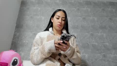 vanessaadol online show from 23, 2, 2025