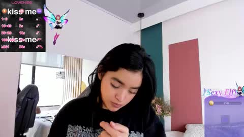 Snapshot of vanessadoofenshmirtz chatting on 3, 3, 2026 Mrs Doofenshmirtz online show from 3, 3, 2026