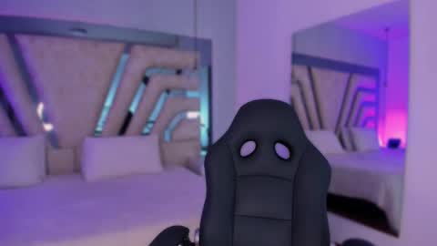 vanessaduval online show from 29, 10, 2025