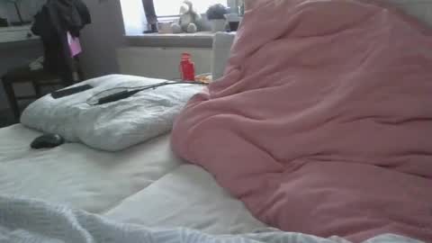 vanhelll online show from 19, 2, 2025