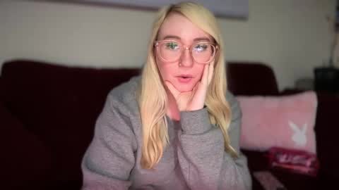 Snapshot of vanillapuddingpie chatting on 20, 2, 2025 vanillapuddingpie online show from 20, 2, 2025