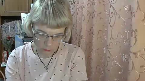Vanillaxcreamy online show from 4, 12, 2024