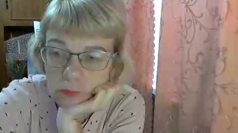 Vanillaxcreamy online show from 5, 12, 2024