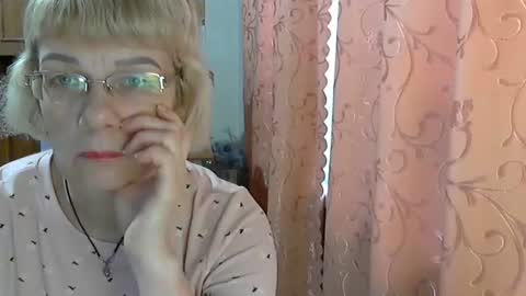 Vanillaxcreamy online show from 11, 12, 2024