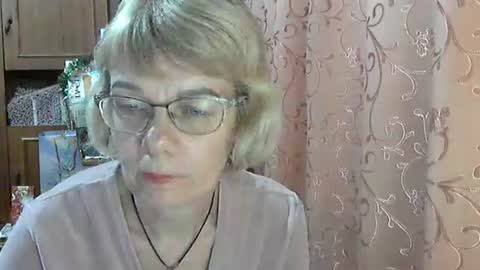 Vanillaxcreamy online show from 17, 12, 2024
