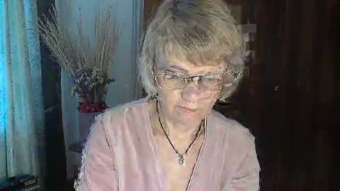 Vanillaxcreamy online show from 8, 1, 2025