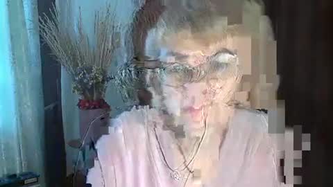 Vanillaxcreamy online show from 10, 1, 2025