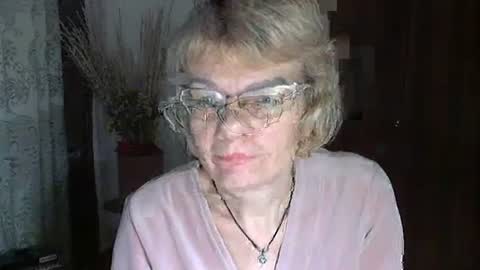 Vanillaxcreamy online show from 12, 1, 2025