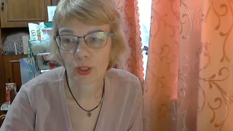 Vanillaxcreamy online show from 25, 2, 2025