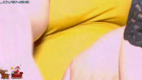 Snapshot of vanne_amet chatting on 22, 12, 2024 free follow me online show from 22, 12, 2024
