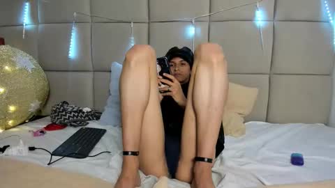 vannellope_96 online show from 11, 1, 2026