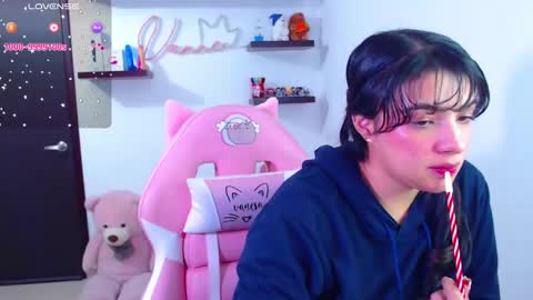 Snapshot of vannessa_shy chatting on 3, 3, 2025 Vanesa online show from 3, 3, 2025