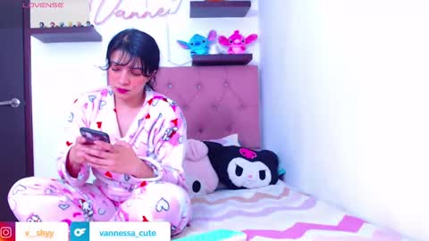 Snapshot of vannessa_shy chatting on 9, 10, 2025 Vanesa online show from 9, 10, 2025