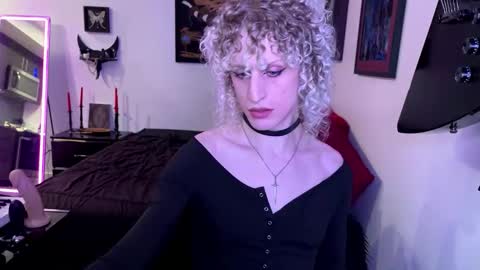 vantablossom online show from 17, 12, 2025