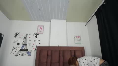 Aurora Cooper online show from 1, 11, 2025