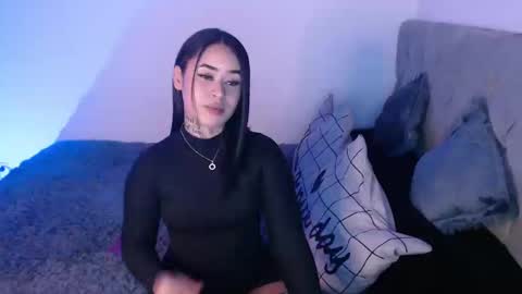 Vayolett Bass online show from 3, 12, 2024