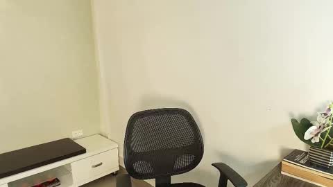 Victoria online show from 11, 10, 2025