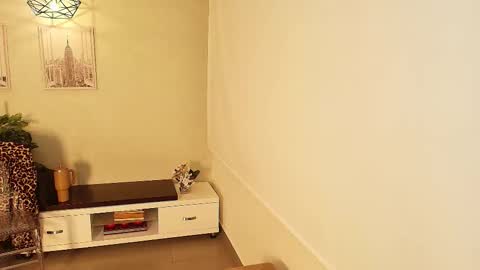 Victoria online show from 14, 10, 2025