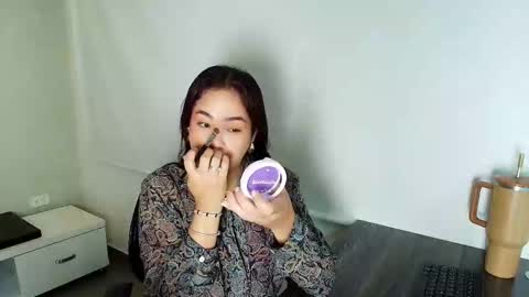 Victoria online show from 6, 11, 2025