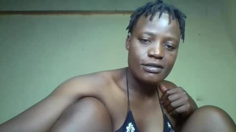 Snapshot of vee_tommy chatting on 5, 12, 2024 Vee tommy online show from 5, 12, 2024