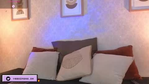 Vee Simons online show from 10, 2, 2026