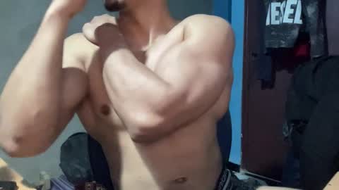 Snapshot of veilofstrength11 chatting on 13, 11, 2025 veilofstrength11 online show from 13, 11, 2025