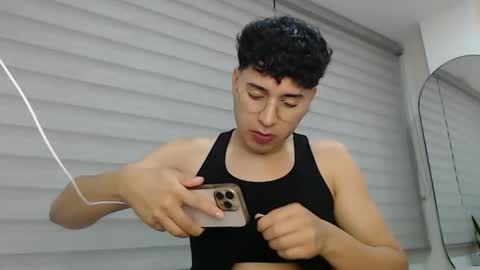 velascosexyboy online show from 4, 3, 2025