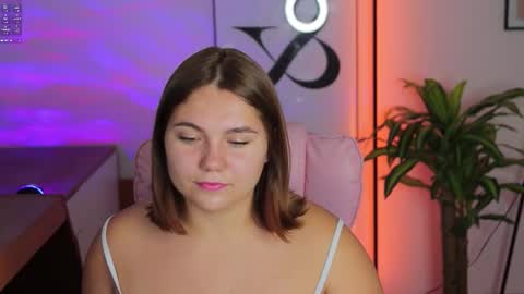 Snapshot of velvet__doll chatting on 1, 10, 2025 velvet__doll online show from 1, 10, 2025
