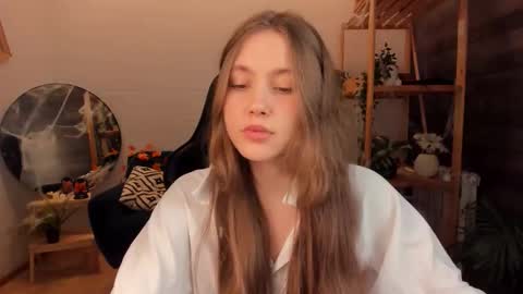 velvet_cherry online show from 26, 10, 2025