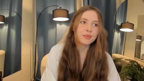 velvet_cherry online show from 4, 12, 2025