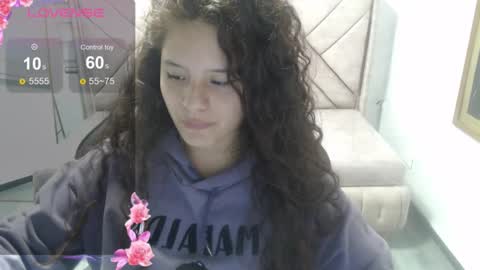 Snapshot of velvet_moon_v chatting on 19, 2, 2026 velvet_moon_v online show from 19, 2, 2026