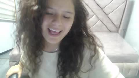 Snapshot of velvet_moon_v chatting on 17, 3, 2026 velvet_moon_v online show from 17, 3, 2026