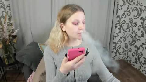 Snapshot of velvet_peach_ chatting on 22, 11, 2025 velvet_peach_ online show from 22, 11, 2025