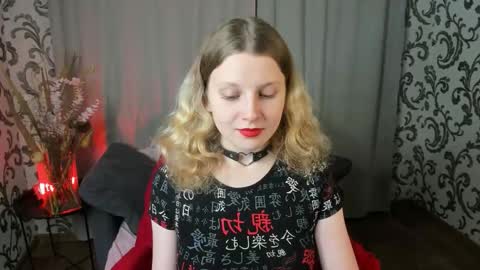 Snapshot of velvet_peach_ chatting on 27, 11, 2025 velvet_peach_ online show from 27, 11, 2025